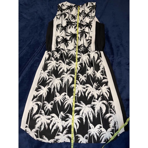 Vince Camuto Womens Shift Dress Size 6 Oasis Palm Trees Drawstring Black & White - Picture 4 of 10